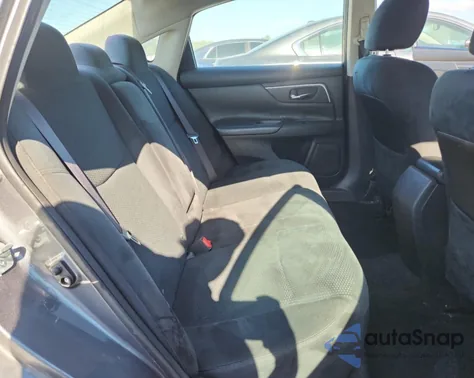 2015 Nissan Altima 2.5 z USA, uszkodzony, nr VIN 1N4AL3AP5FN898069